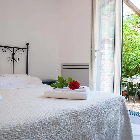 Bed & Breakfast Il Melograno Pollica